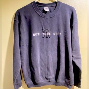 New York City embroidered sweatshirt. Size L
